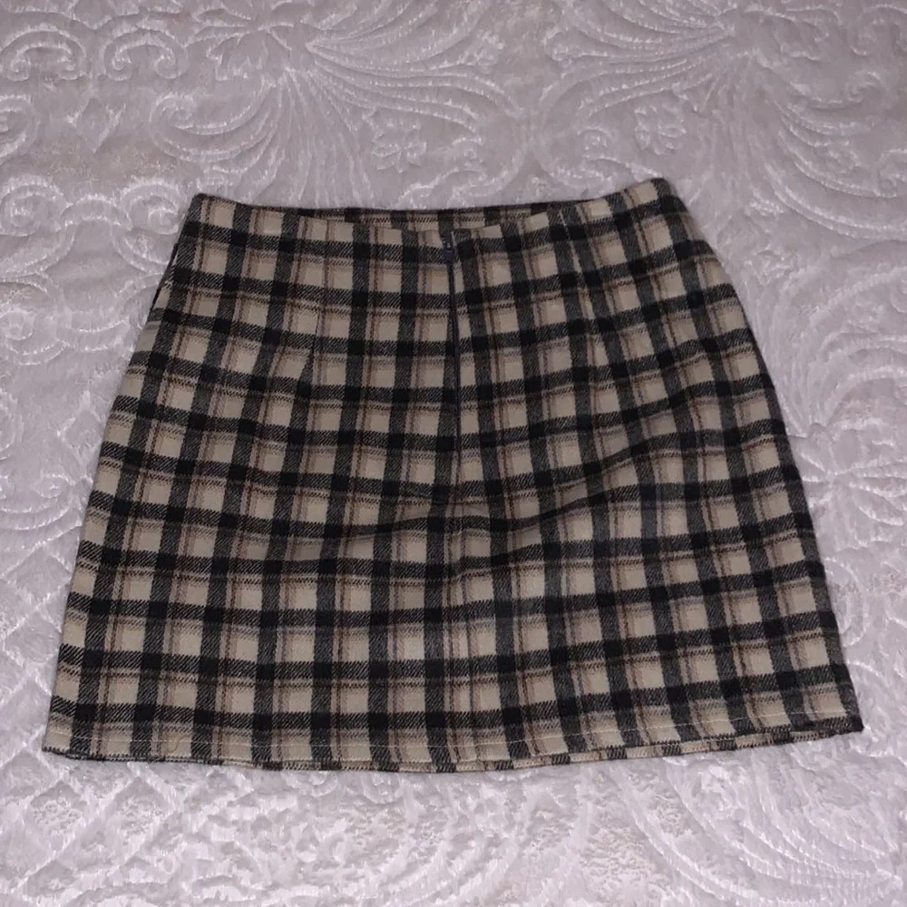 ❌sold❌windsor mini skirt BRAND NEW!!! - Picture 6 of 7
